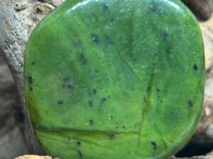 Pierre de Soin – Jade Néphrite – Nouvelle-Zélande